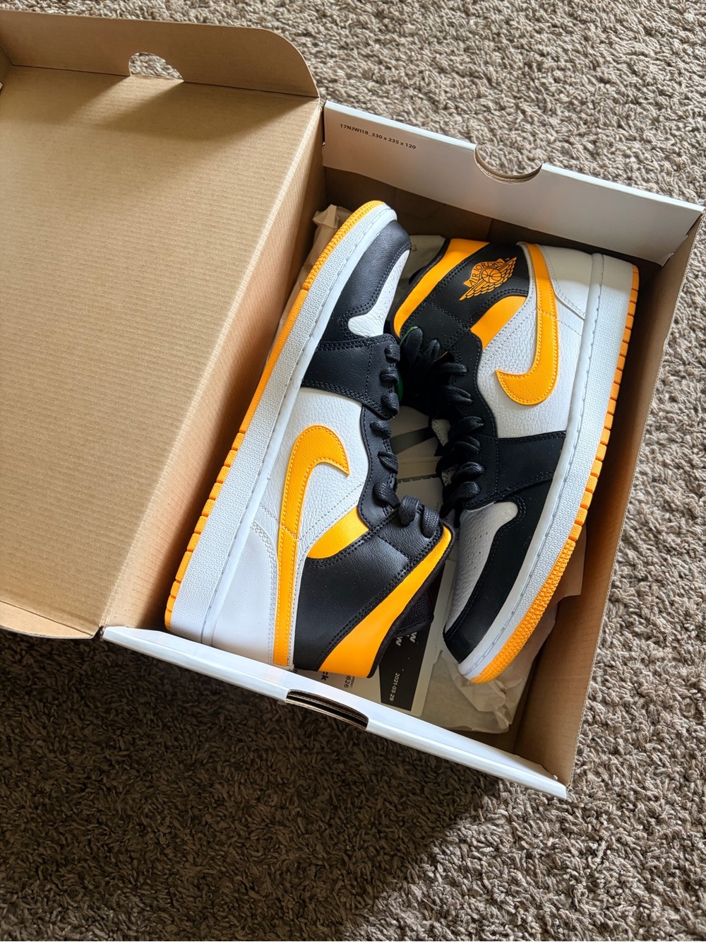 Nike Air Jordan 1 Mid Lazer orange black